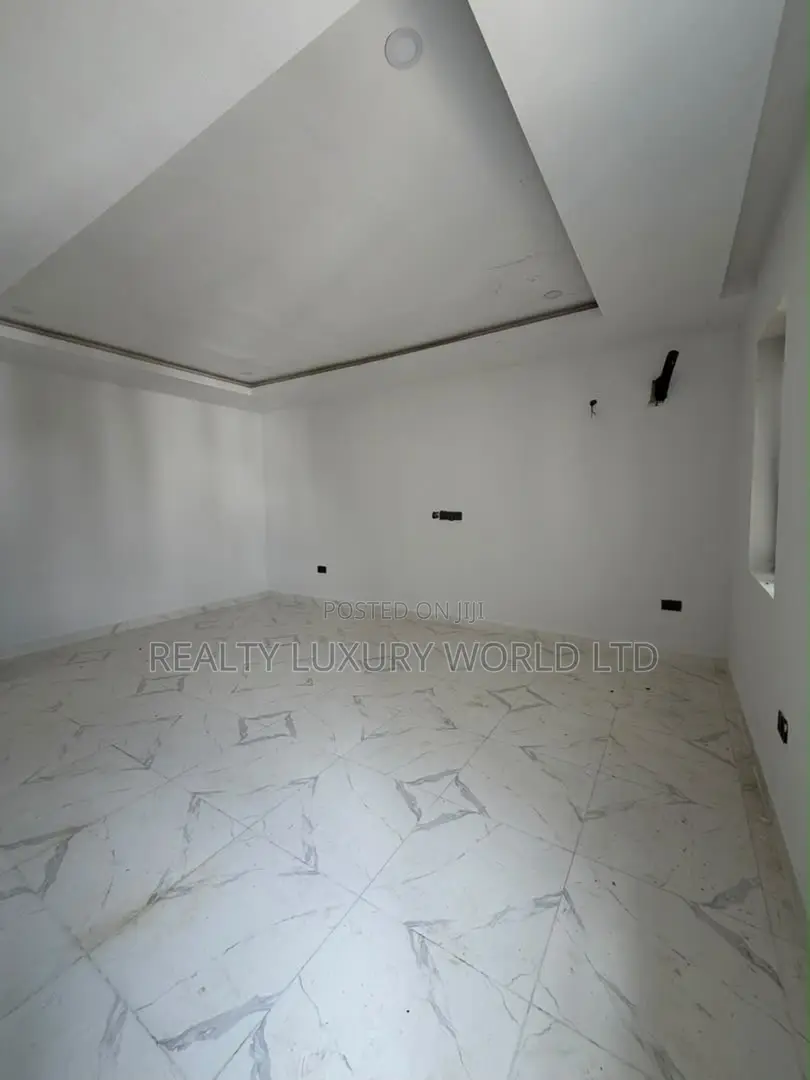 4bdrm Duplex in Dawaki for sale