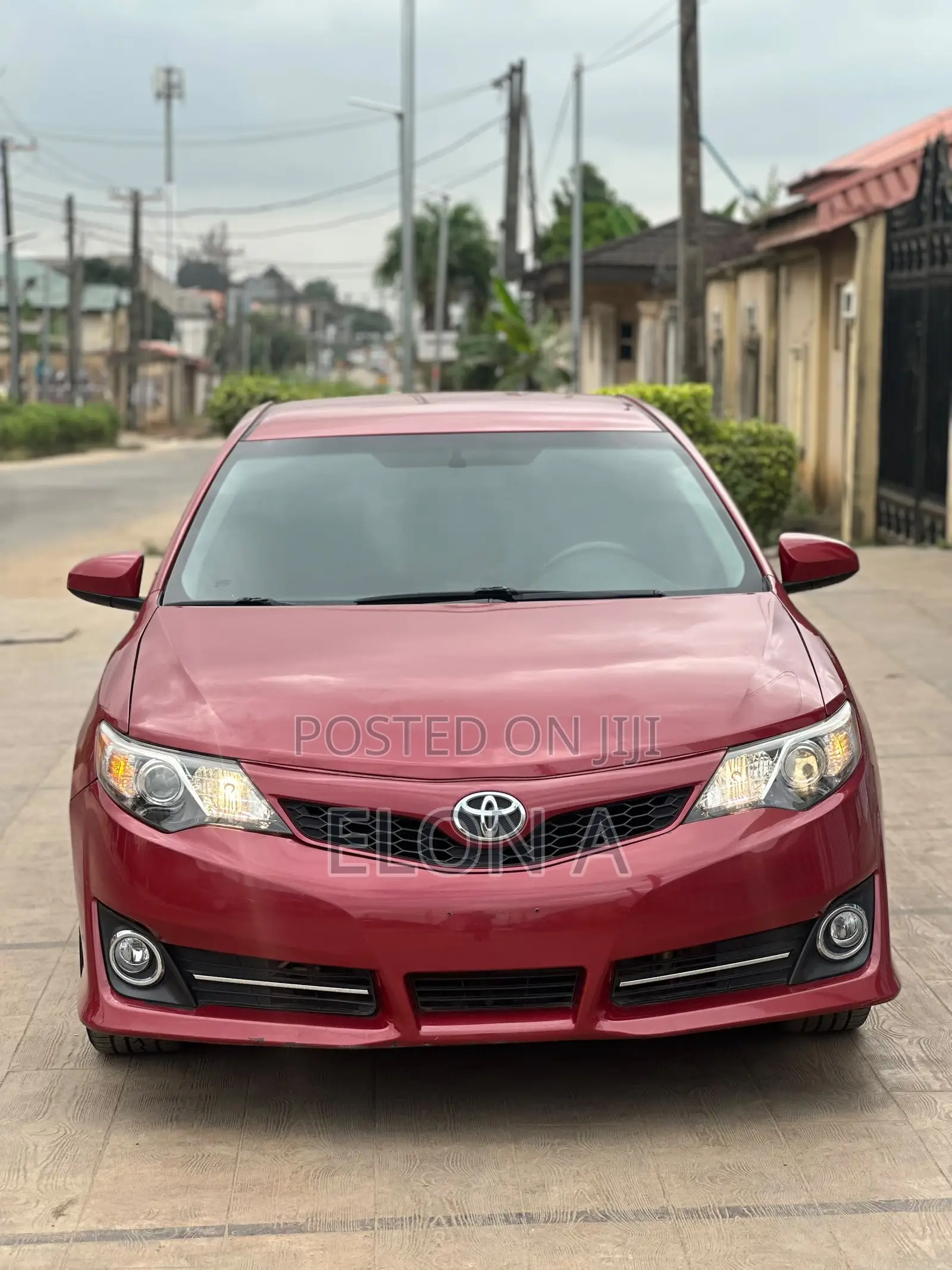 Toyota Camry SE 4dr Sedan (2.5L 4cyl 6A) 2013 Red