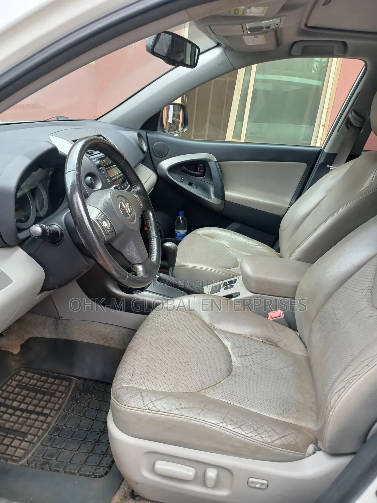 Toyota RAV4 2010 White