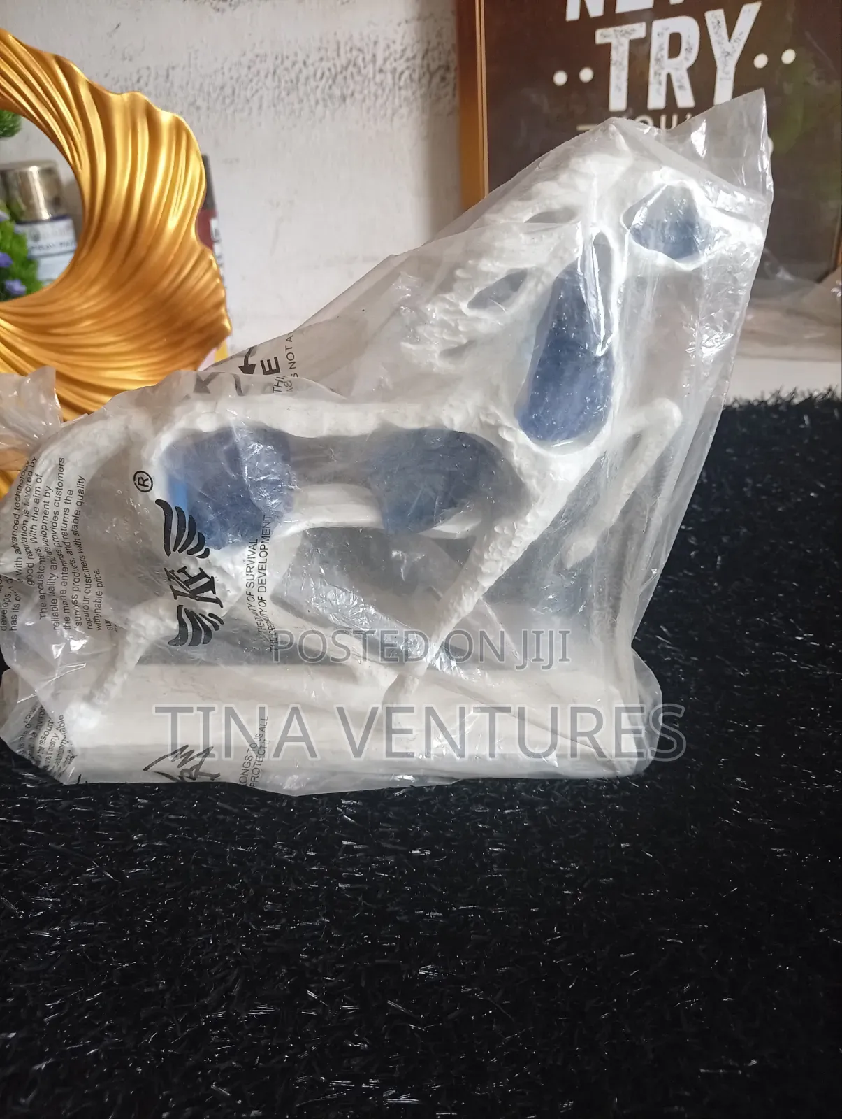Figurines and Statues 
Available in Bulk. 
Original Quality.