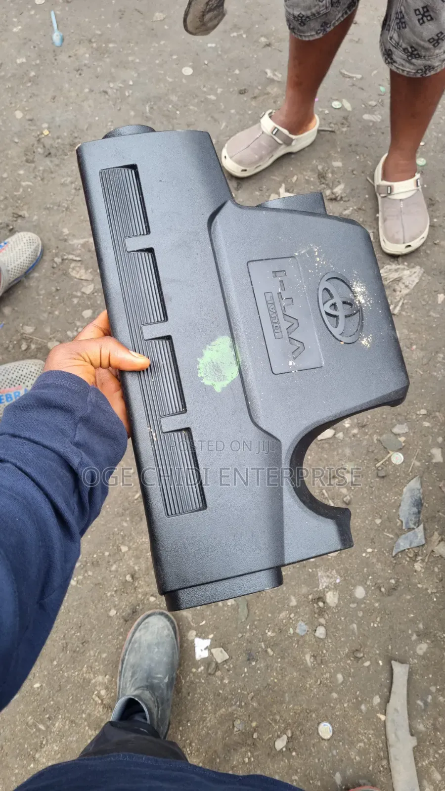 Toyota Camry 2012 Engine Cover