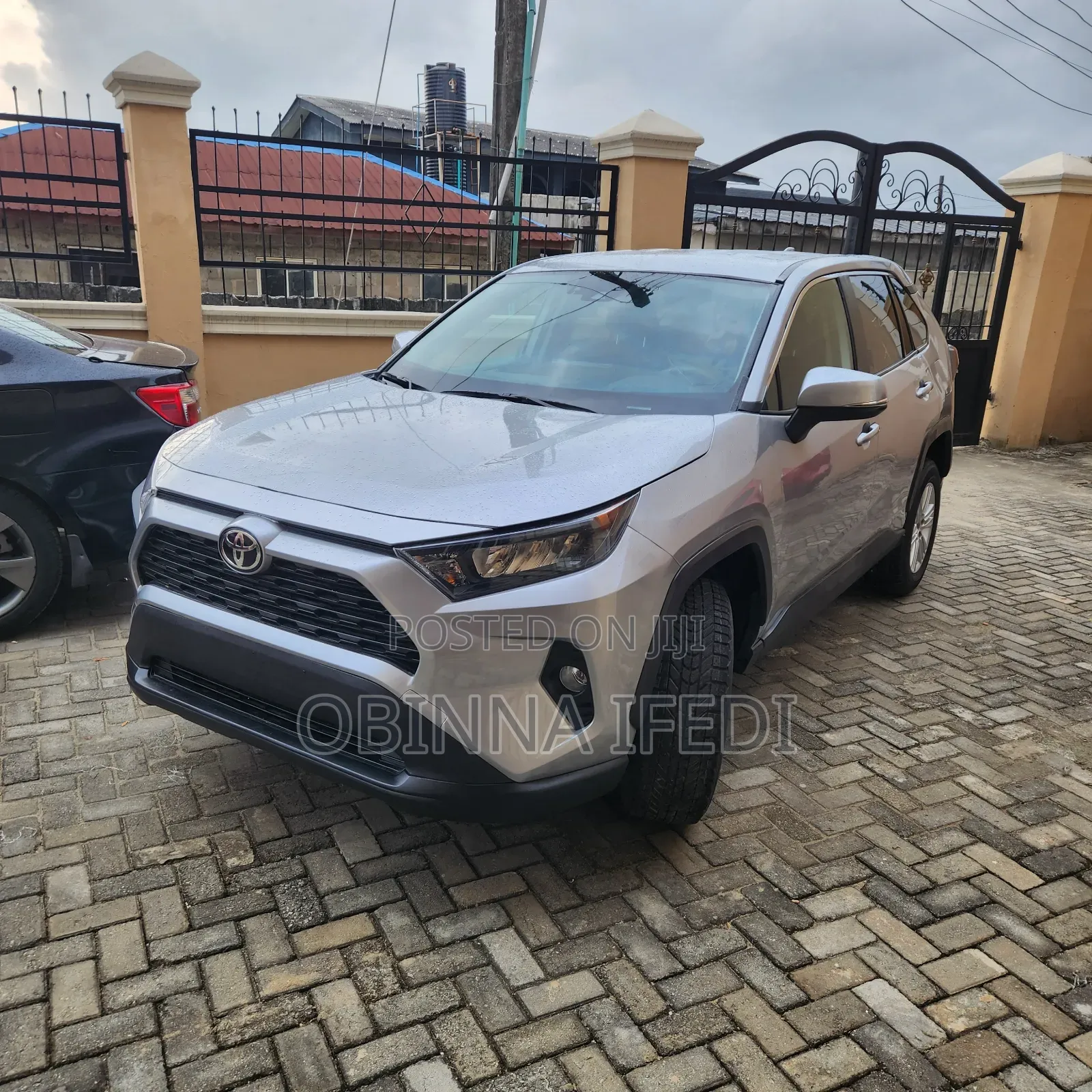 Toyota RAV4 2022 Silver