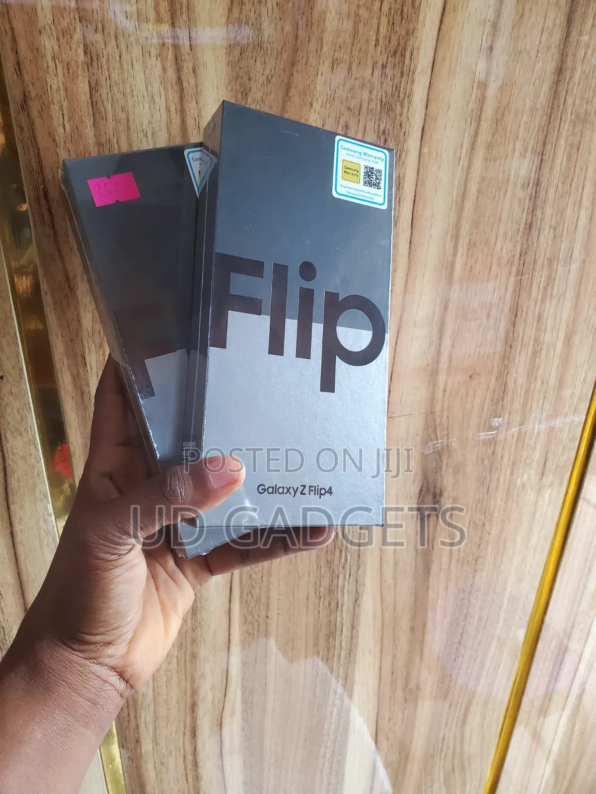 New Samsung Galaxy Z Flip4 256 GB Black