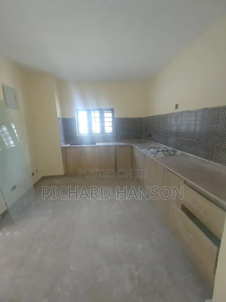 2bdrm Apartment in Secured, Ajiwe for rent