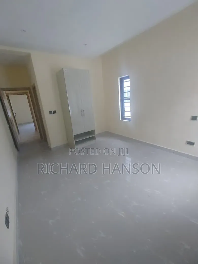 2bdrm Apartment in Secured, Ajiwe for rent