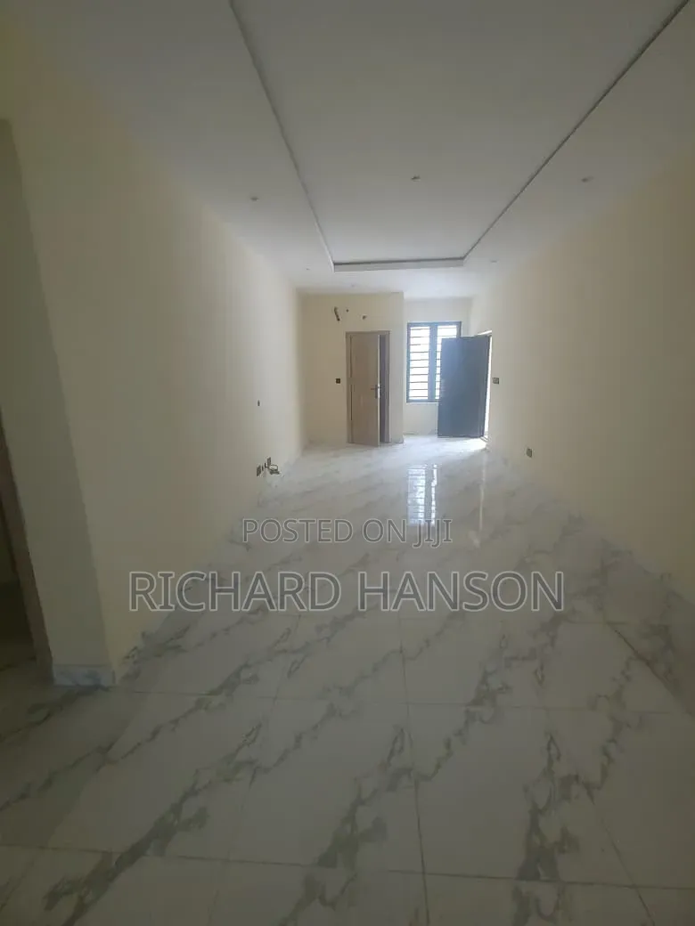 2bdrm Apartment in Secured, Ajiwe for rent