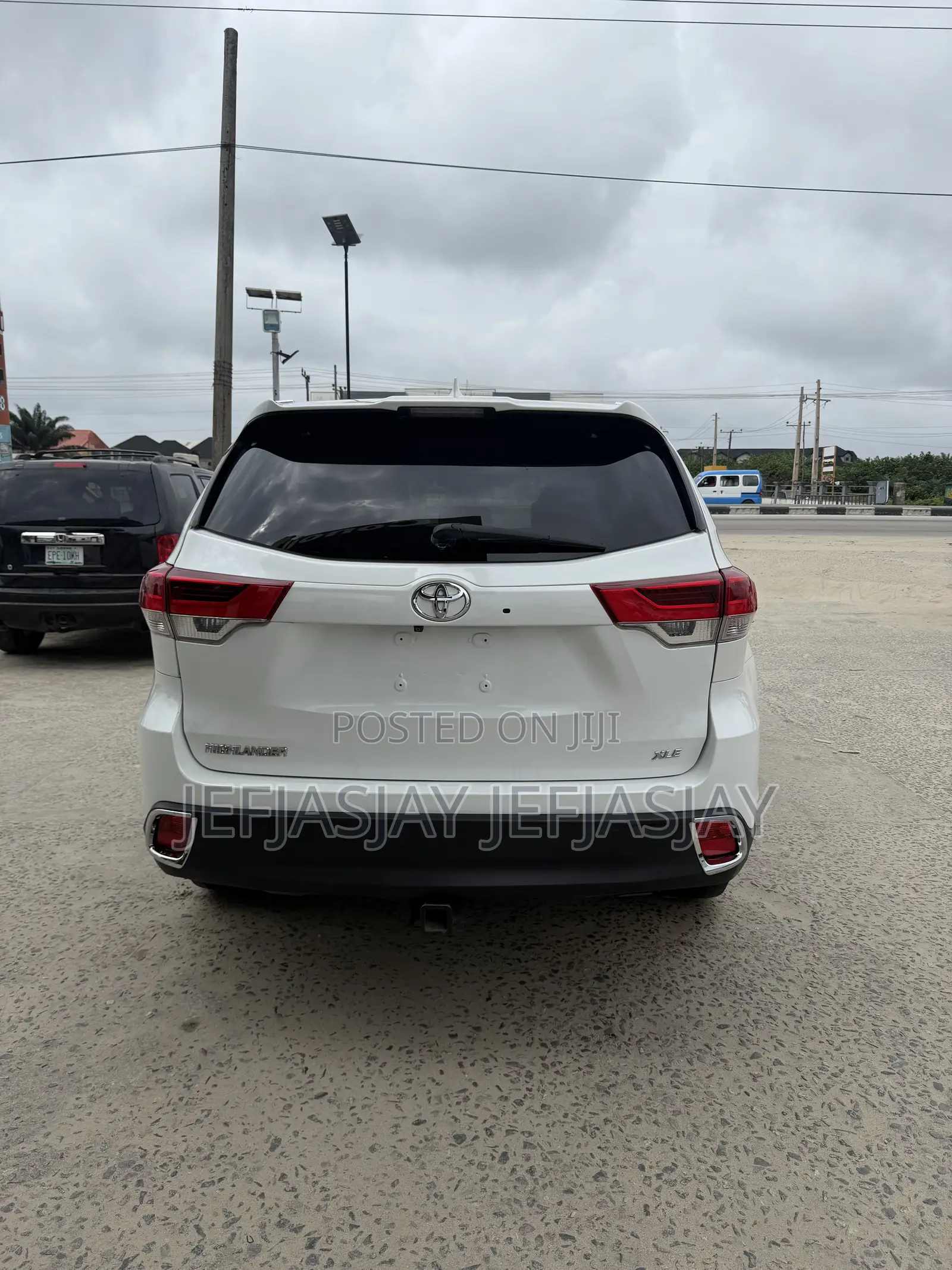 Toyota Highlander XLE V6 4x2 (3.5L 6cyl 6A) 2016 White