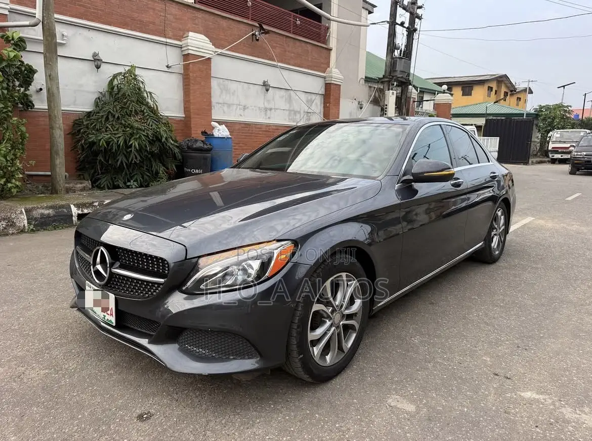 Mercedes-Benz C300 2016 Gray