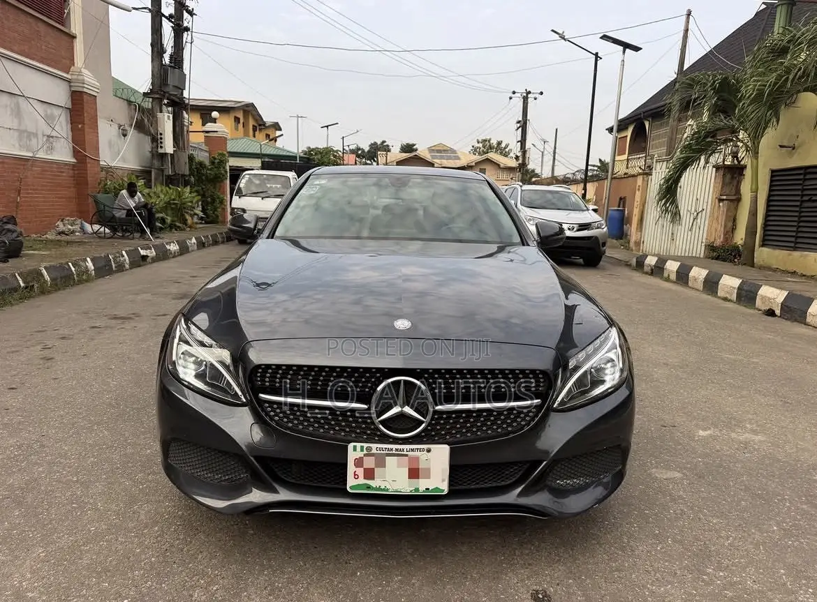 Mercedes-Benz C300 2016 Gray