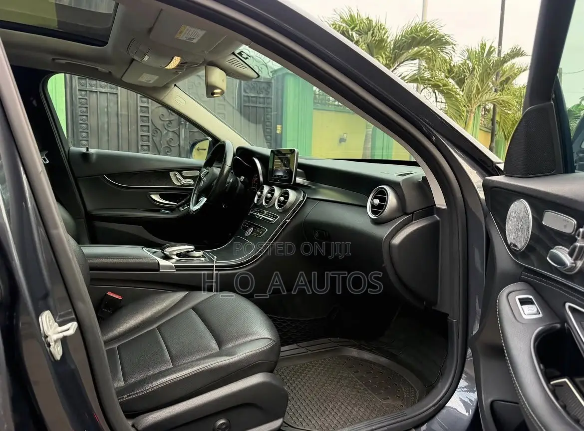 Mercedes-Benz C300 2016 Gray