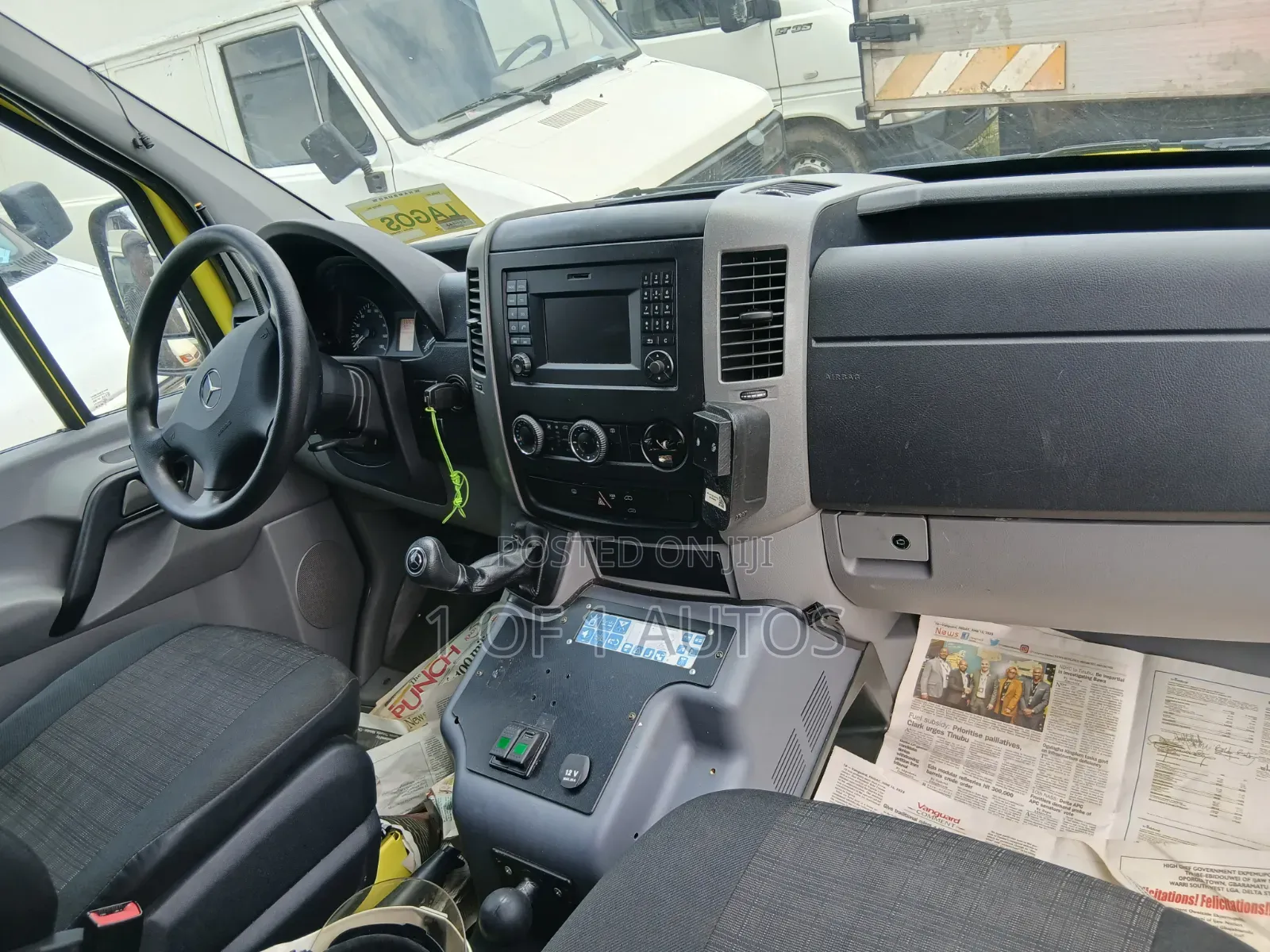 Mercedes-Benz Sprinter 2017 Yellow