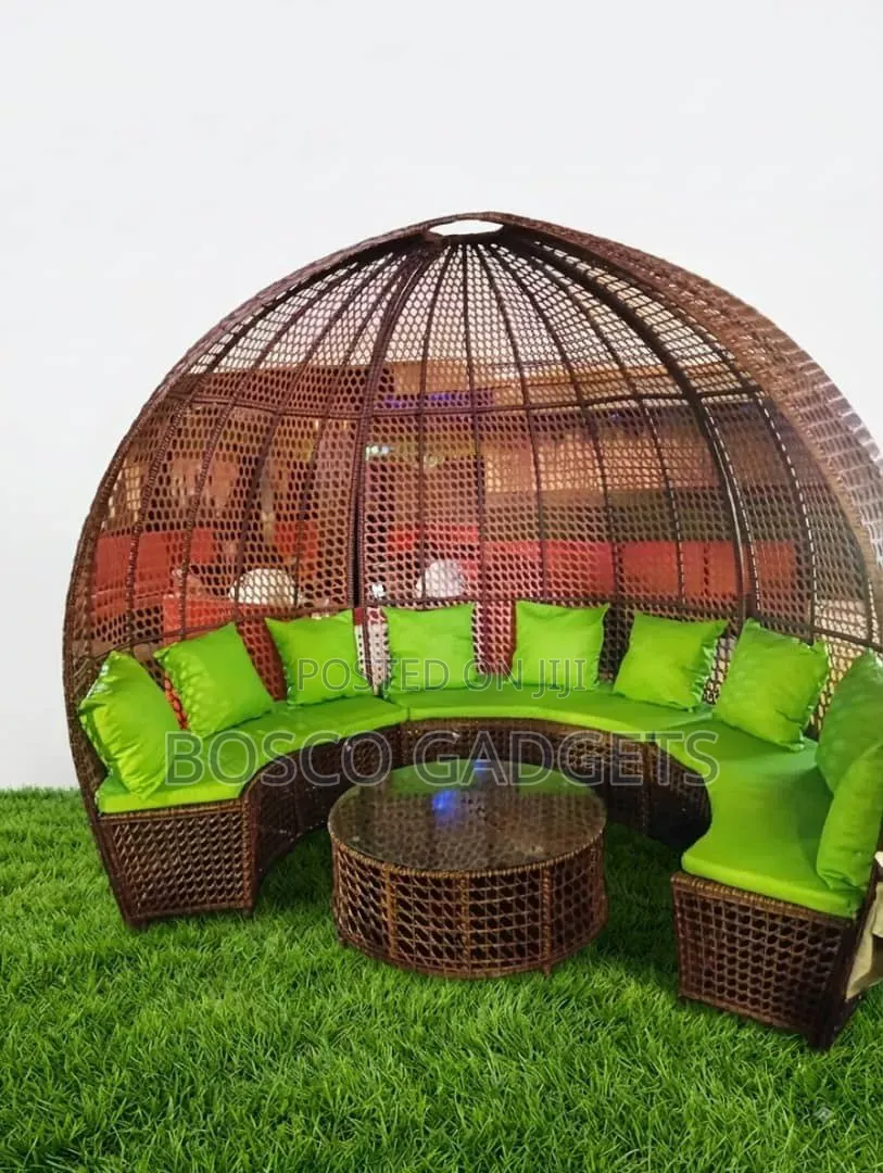 Rattan Dome Daybed Pod