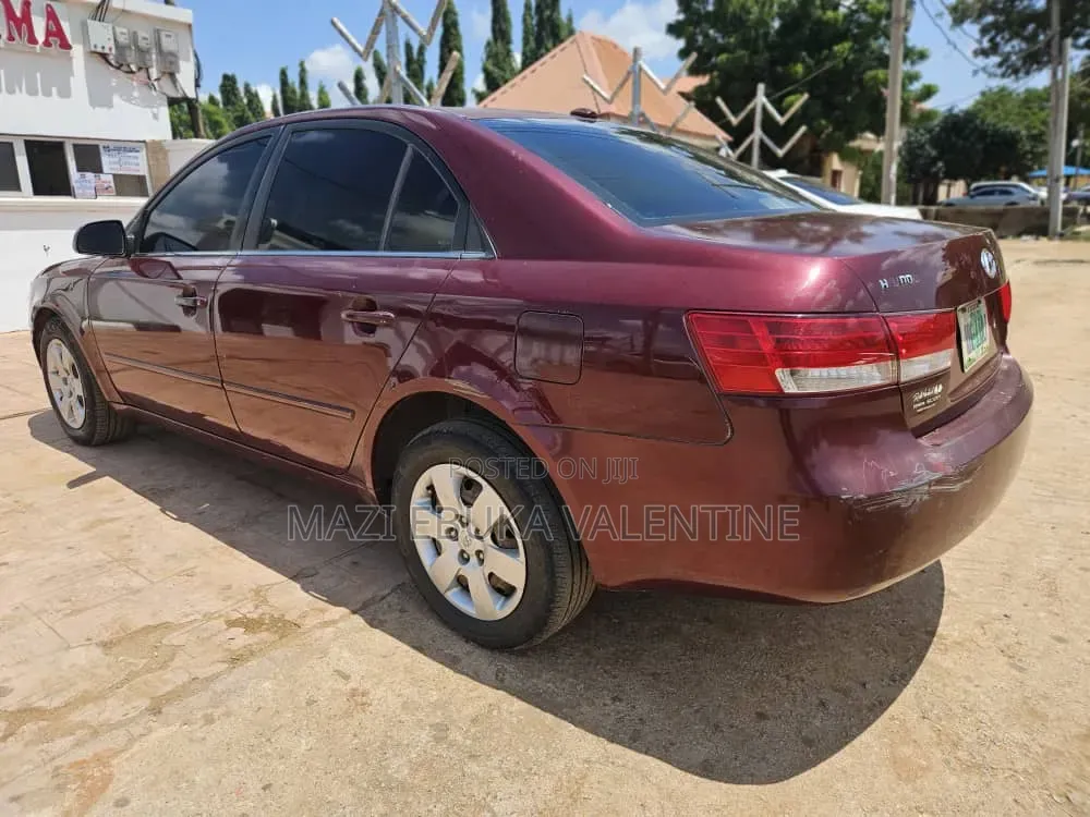 Hyundai Sonata 2007 Red