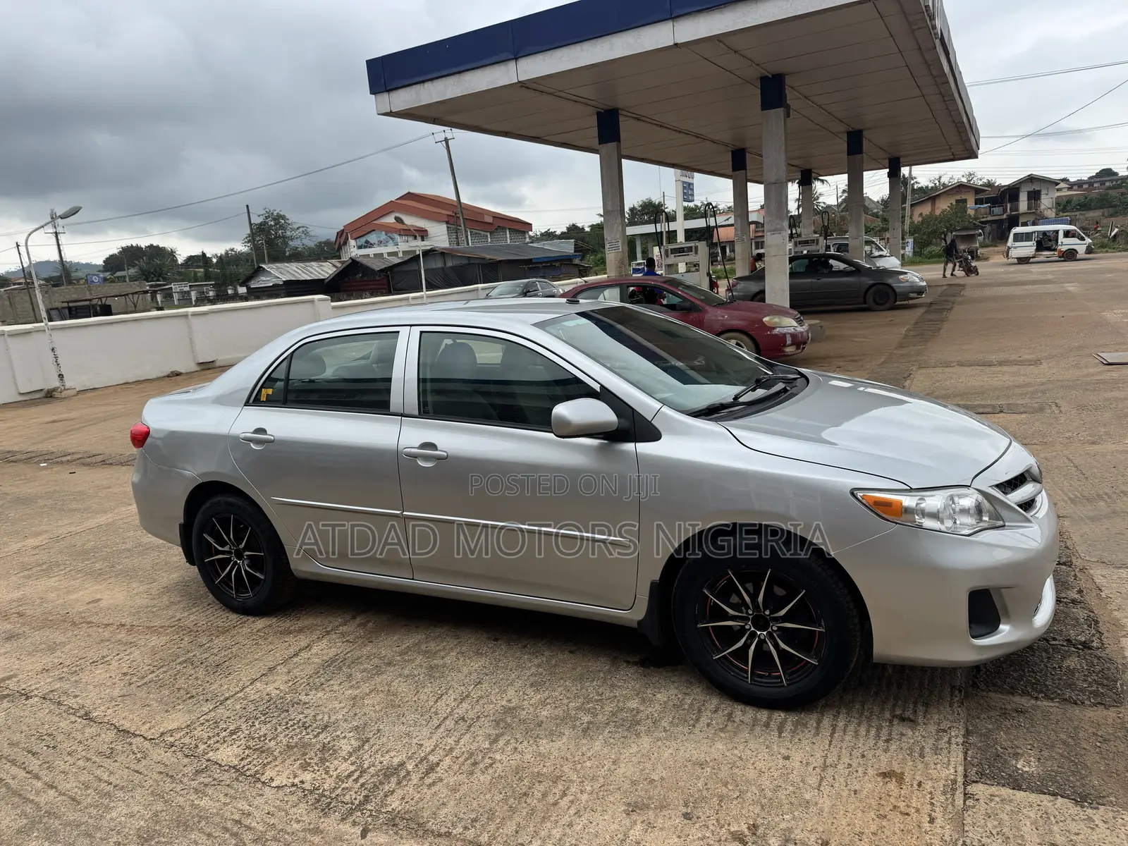 Toyota Corolla LE 4dr Sedan (1.8L 4cyl 4A) 2012 Silver