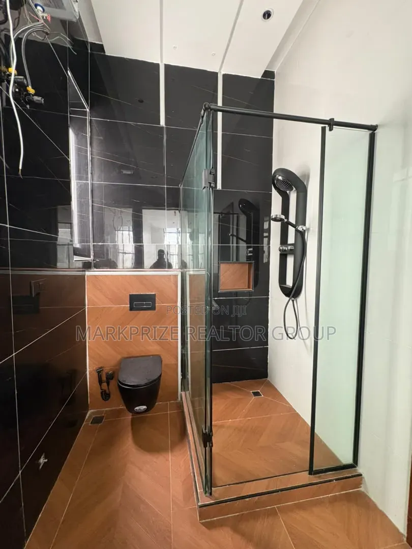 5bdrm Duplex in Ajah Lekki Lagos for sale