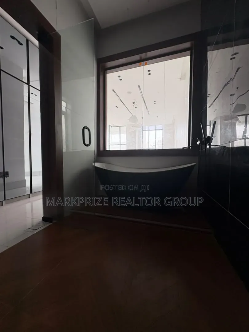 5bdrm Duplex in Ajah Lekki Lagos for sale