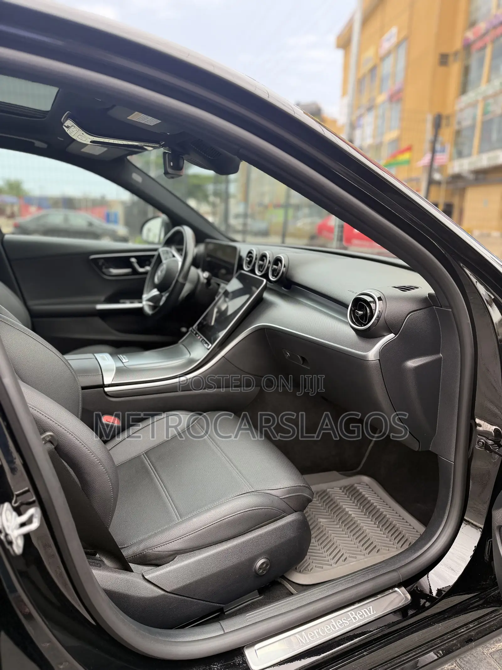 Mercedes-Benz C300 2024 Black