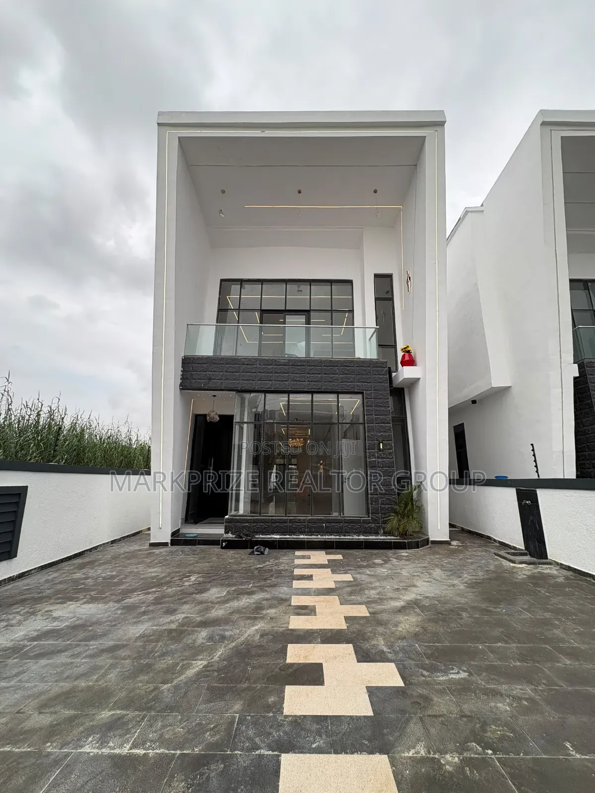 5bdrm Duplex in Ajah Lekki Lagos for sale