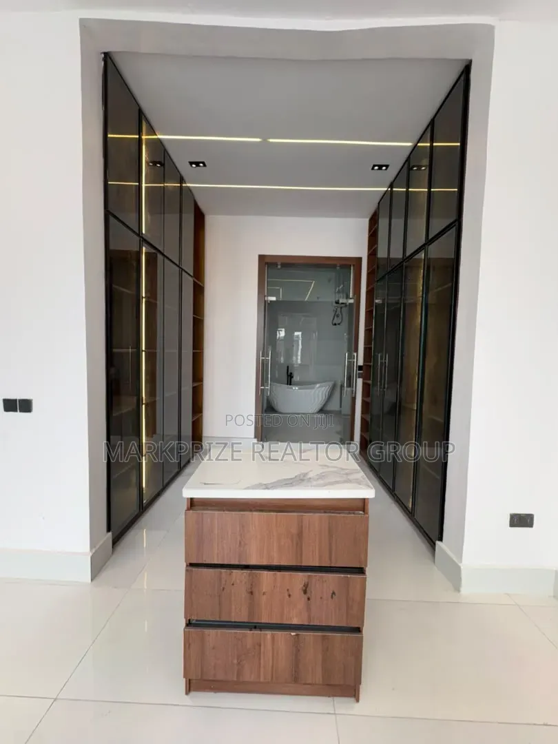 5bdrm Duplex in Ajah Lekki Lagos for sale