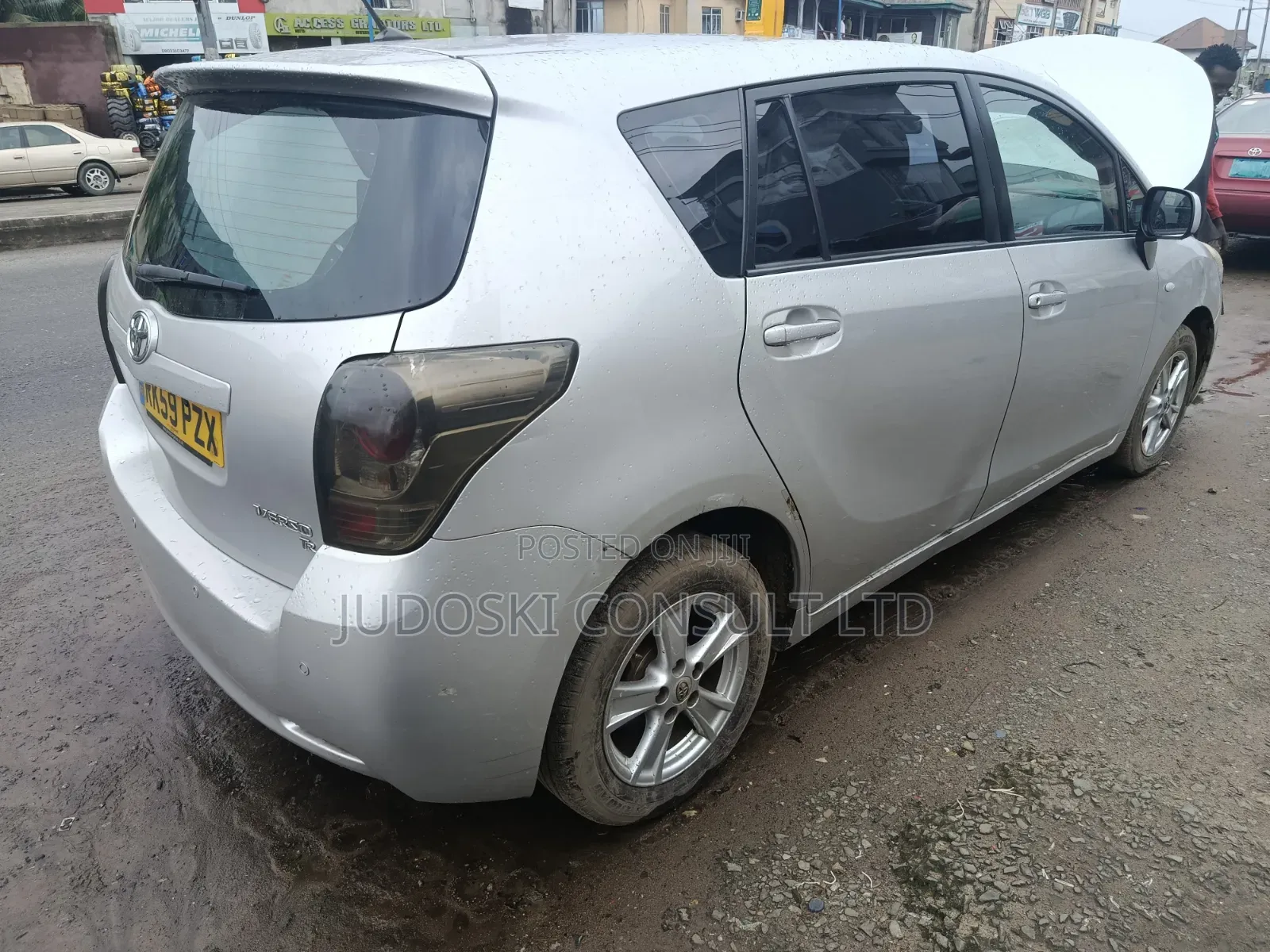 Toyota Verso 2011 Silver