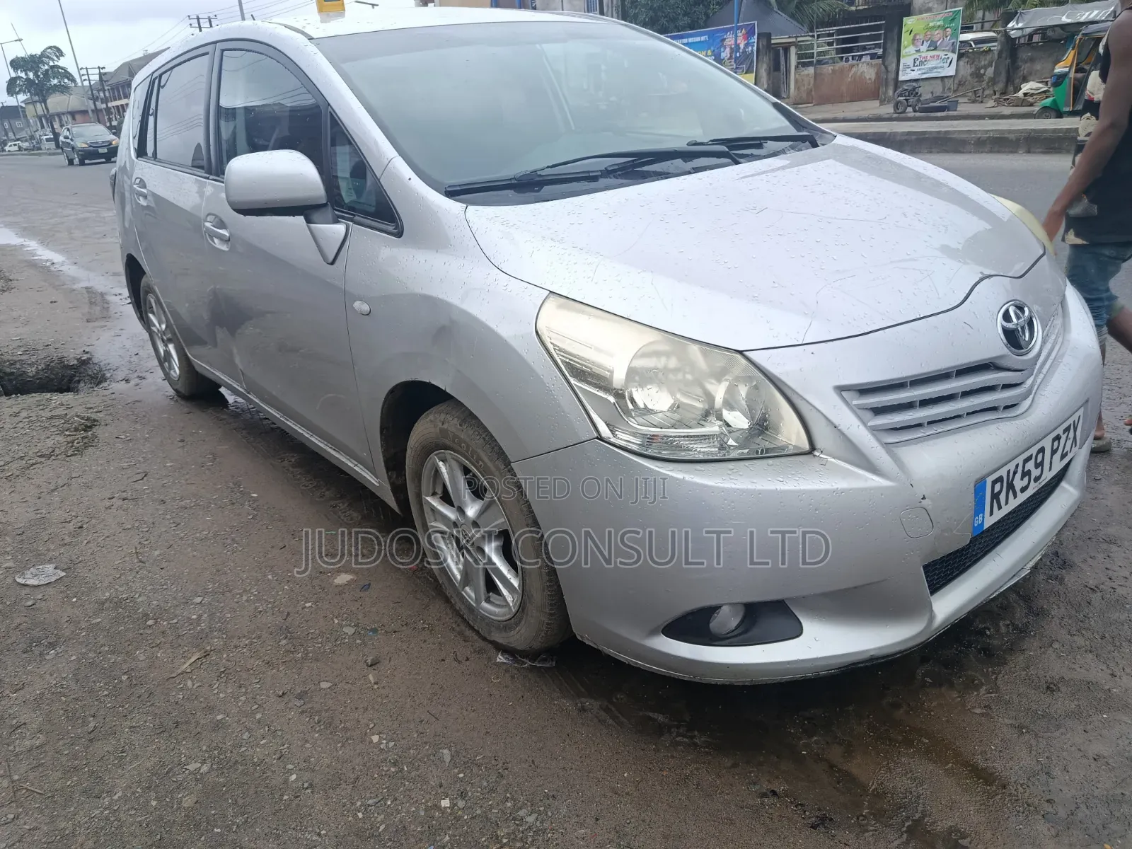 Toyota Verso 2011 Silver