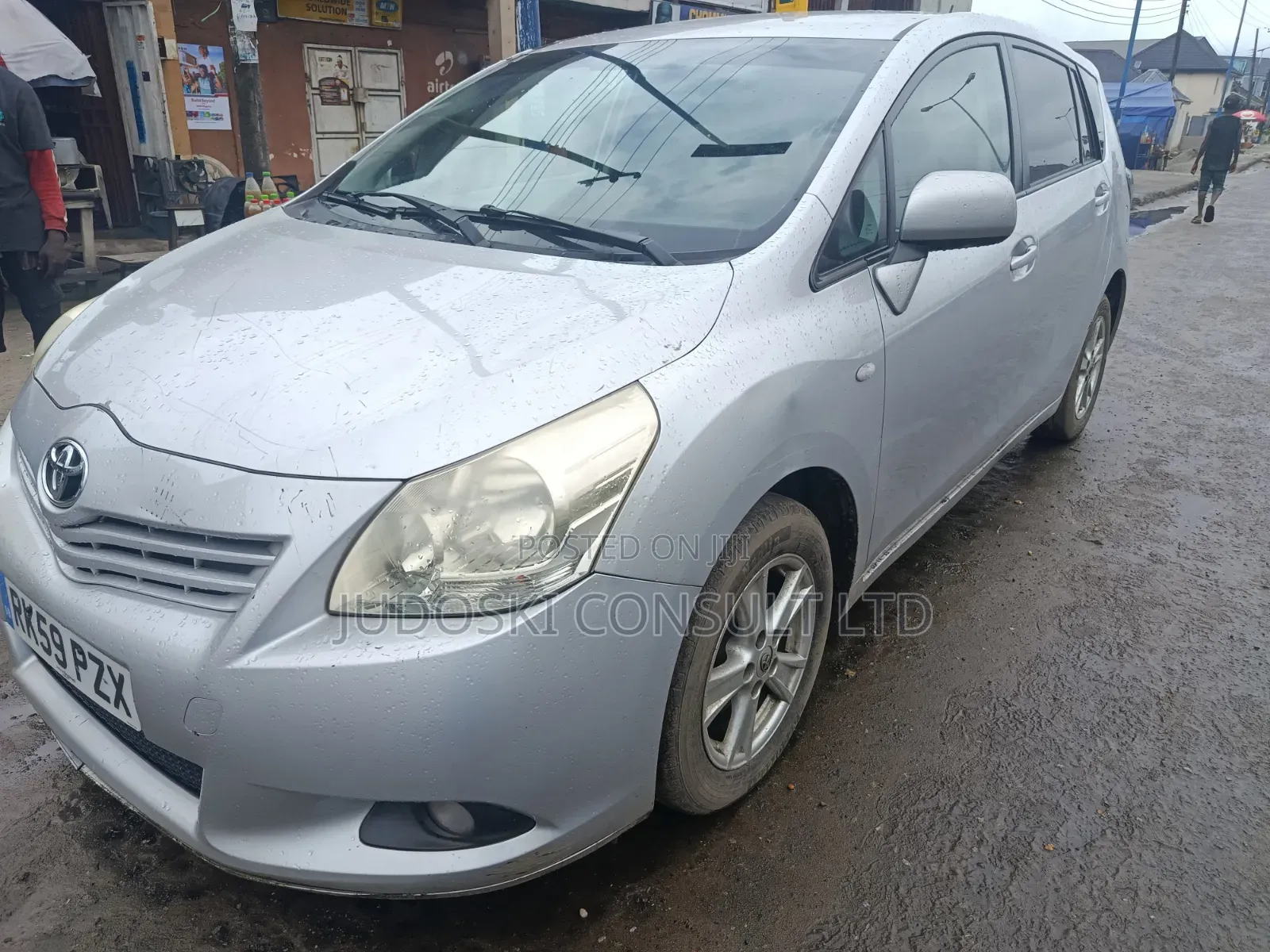 Toyota Verso 2011 Silver