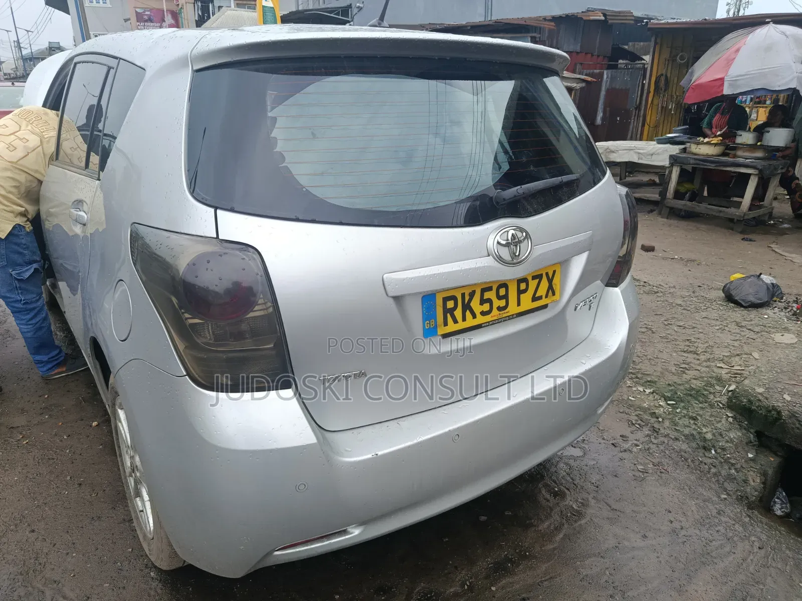 Toyota Verso 2011 Silver
