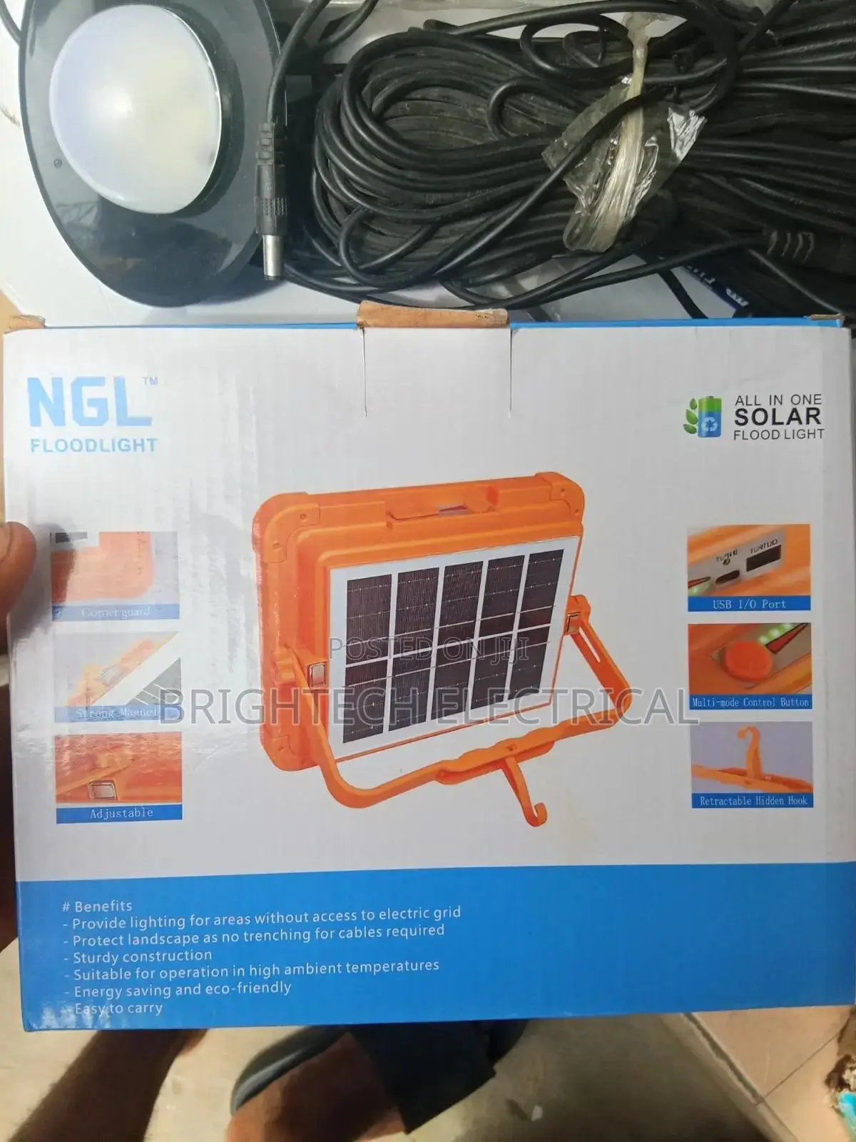 Potable Solar Flood Light With Charger Spot