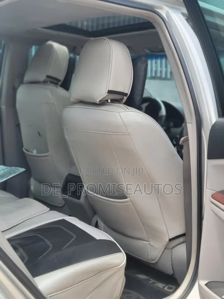 Toyota Camry 2012 Silver