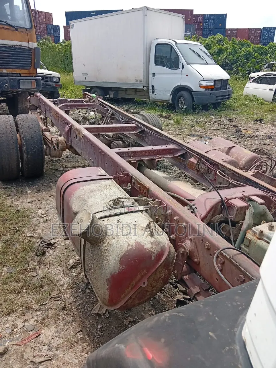 Tokunbo Mercedes Benz 814 Truck. Cap and Chassis.