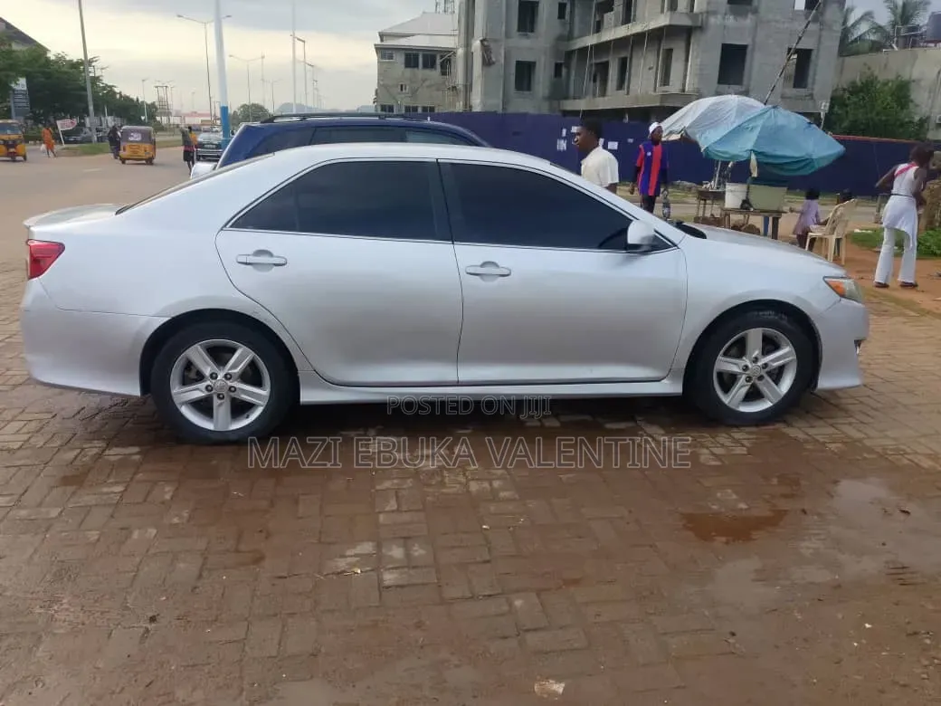 Toyota Camry 2014 Silver