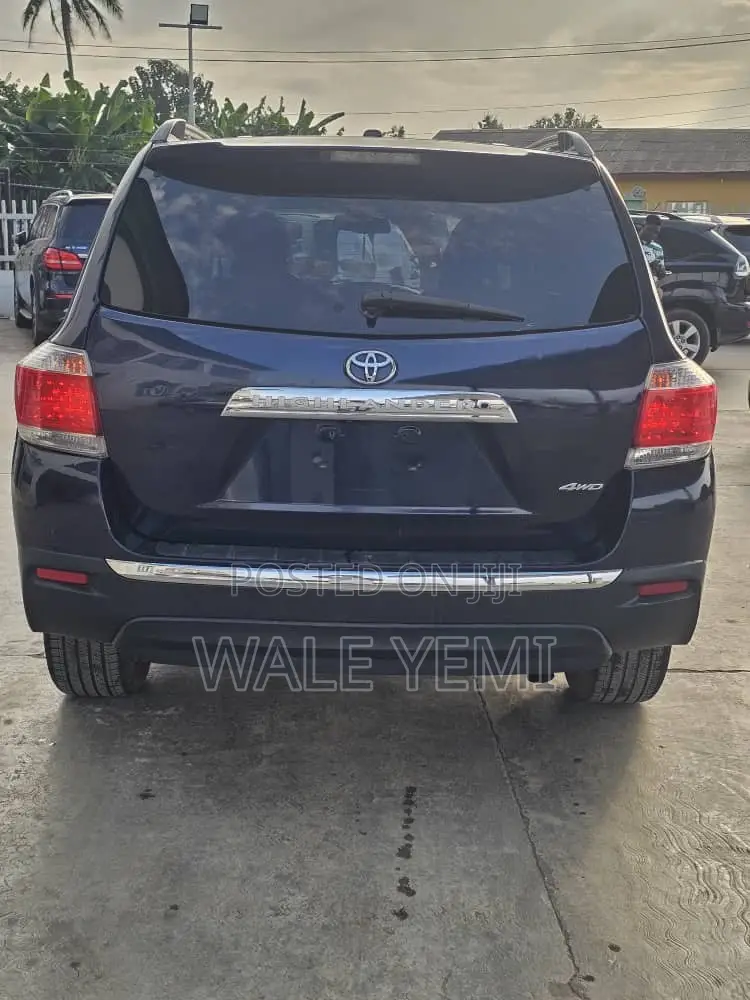 Toyota Highlander Limited 2011 Blue