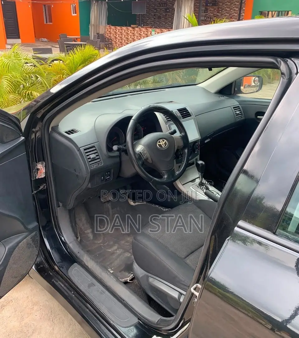Toyota Corolla 2009 Black