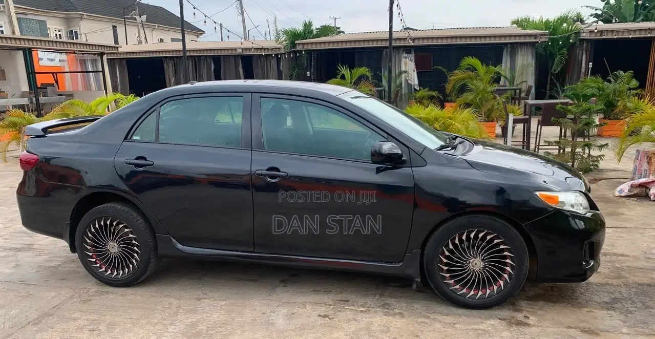 Toyota Corolla 2009 Black