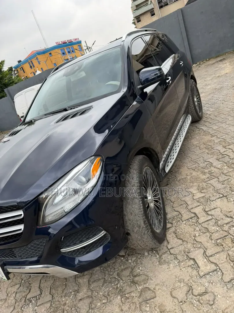 Mercedes-Benz GLE-Class 2016 Blue