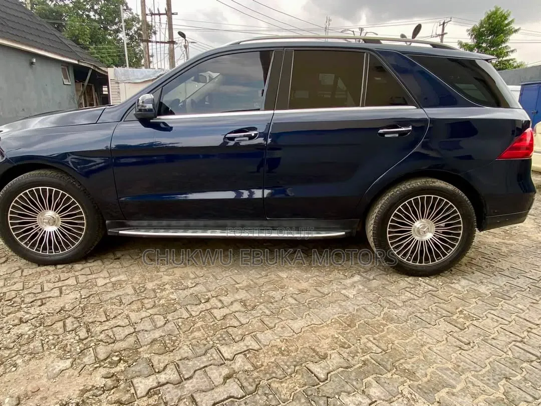 Mercedes-Benz GLE-Class 2016 Blue