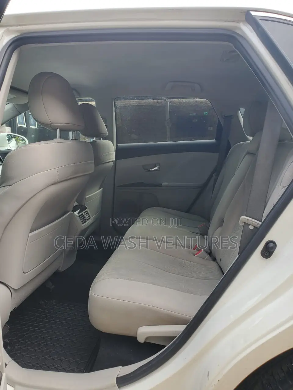 Toyota Venza LE 2012 White