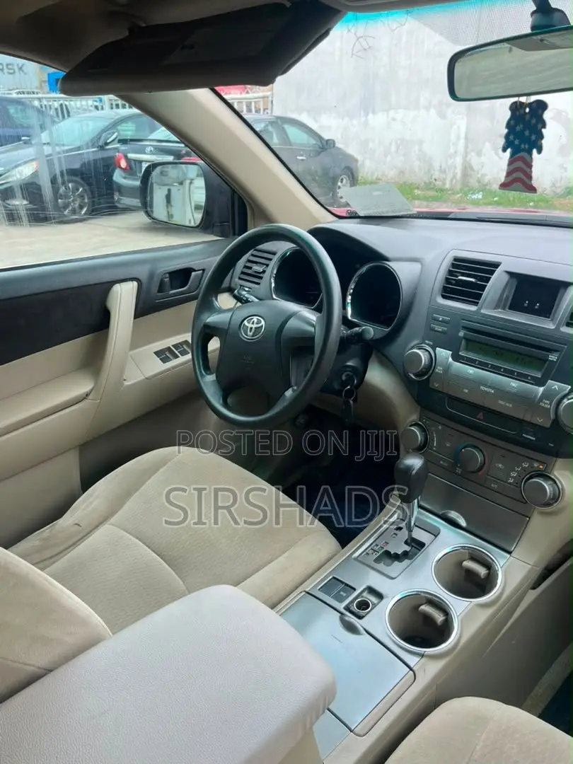 Toyota Highlander Sport 2010 Red