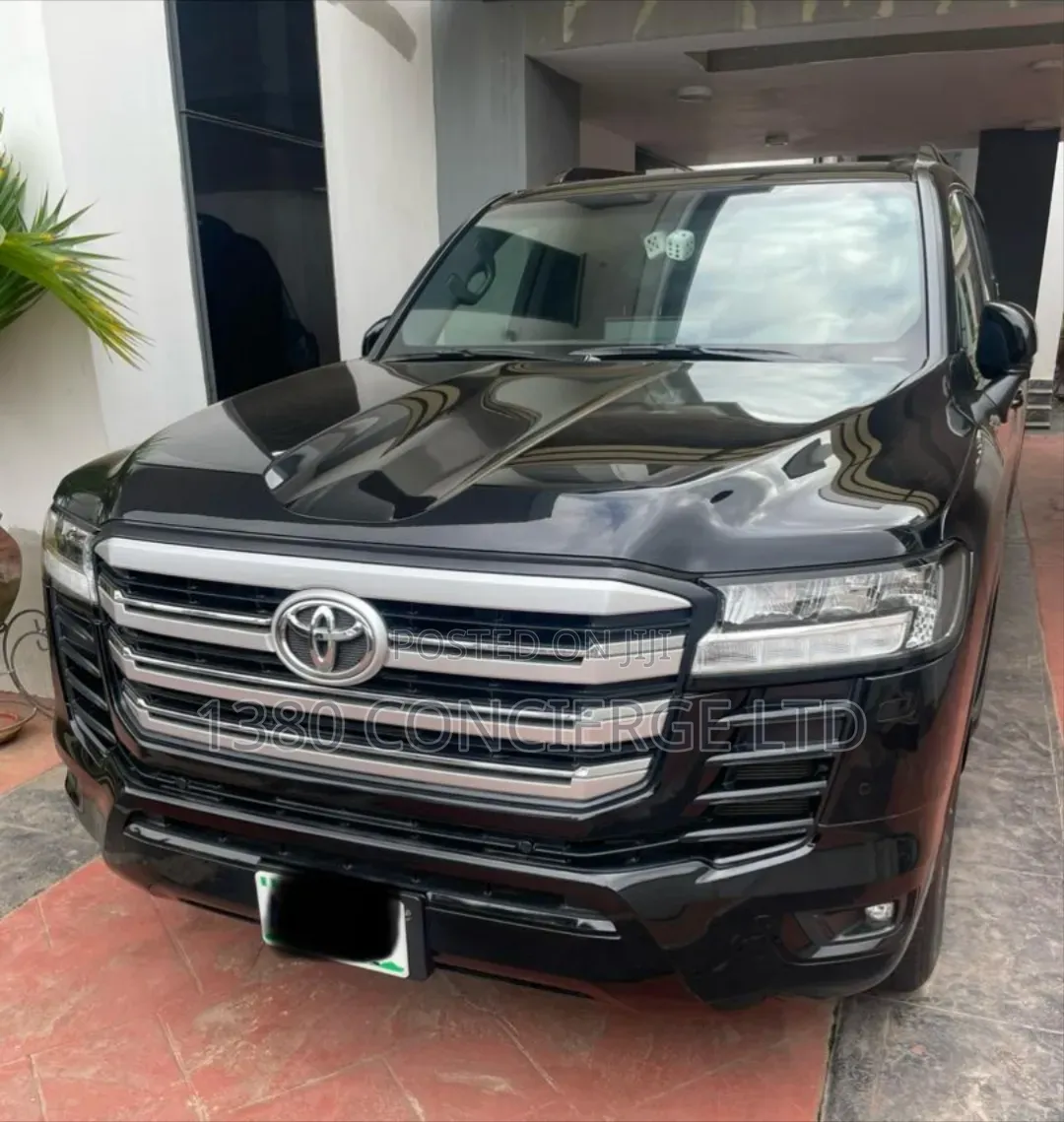 Toyota Land Cruiser 2022 Black