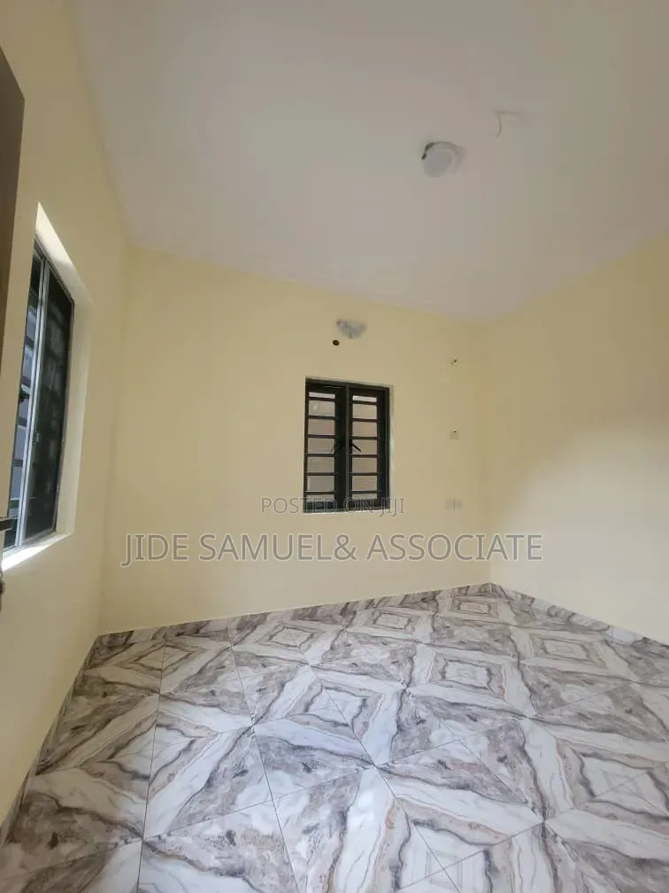 Furnished 1bdrm Block of Flats in Ayobo for rent