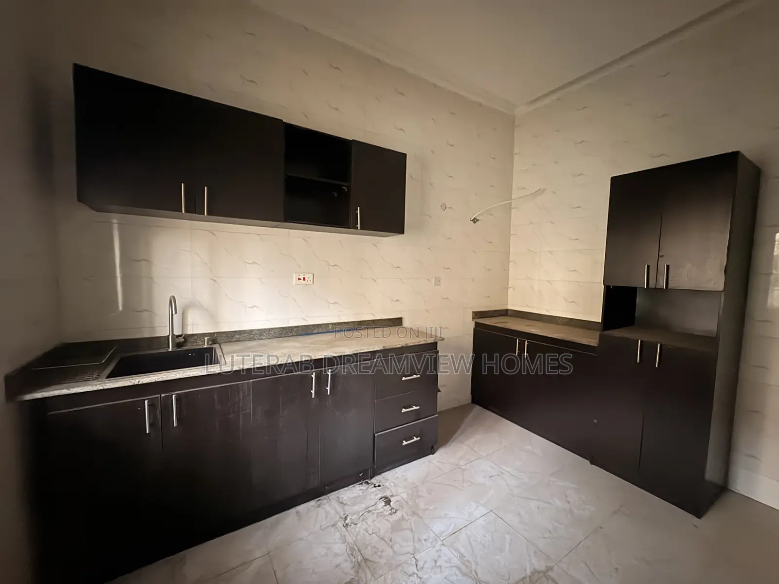 Furnished 3bdrm Apartment in Wuse 2 Main for rent
