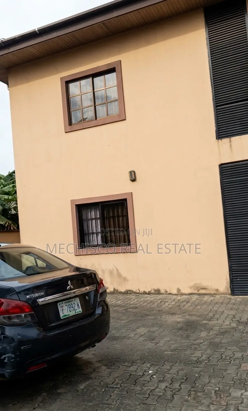 3bdrm Block of Flats in Rumuibekwe for sale