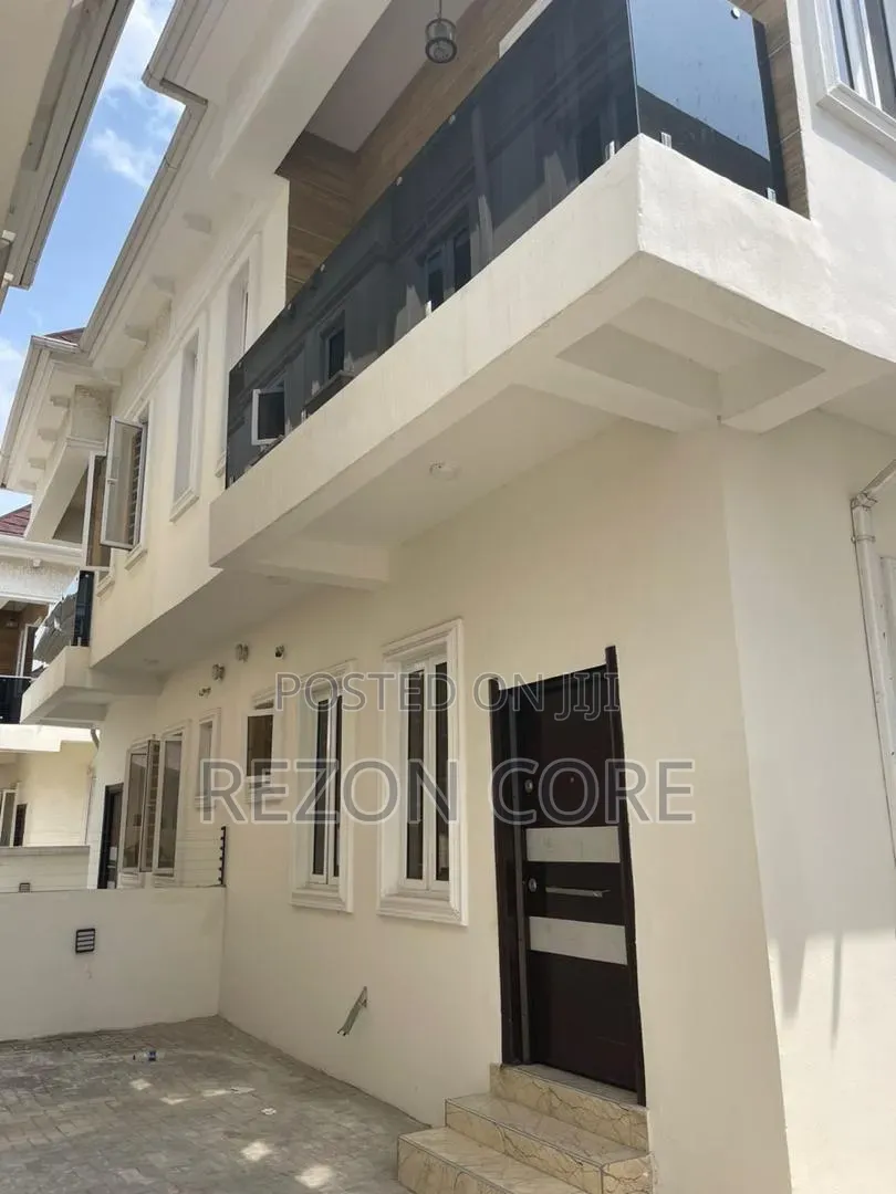 4bdrm Duplex in High Royal Castle, Ikota for rent