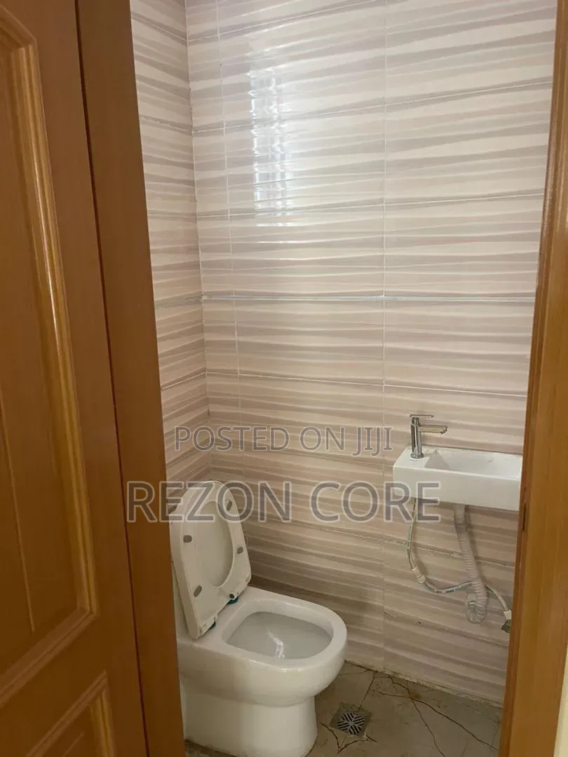 4bdrm Duplex in High Royal Castle, Ikota for rent