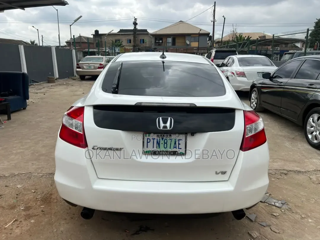 Honda Crosstour 2010 White