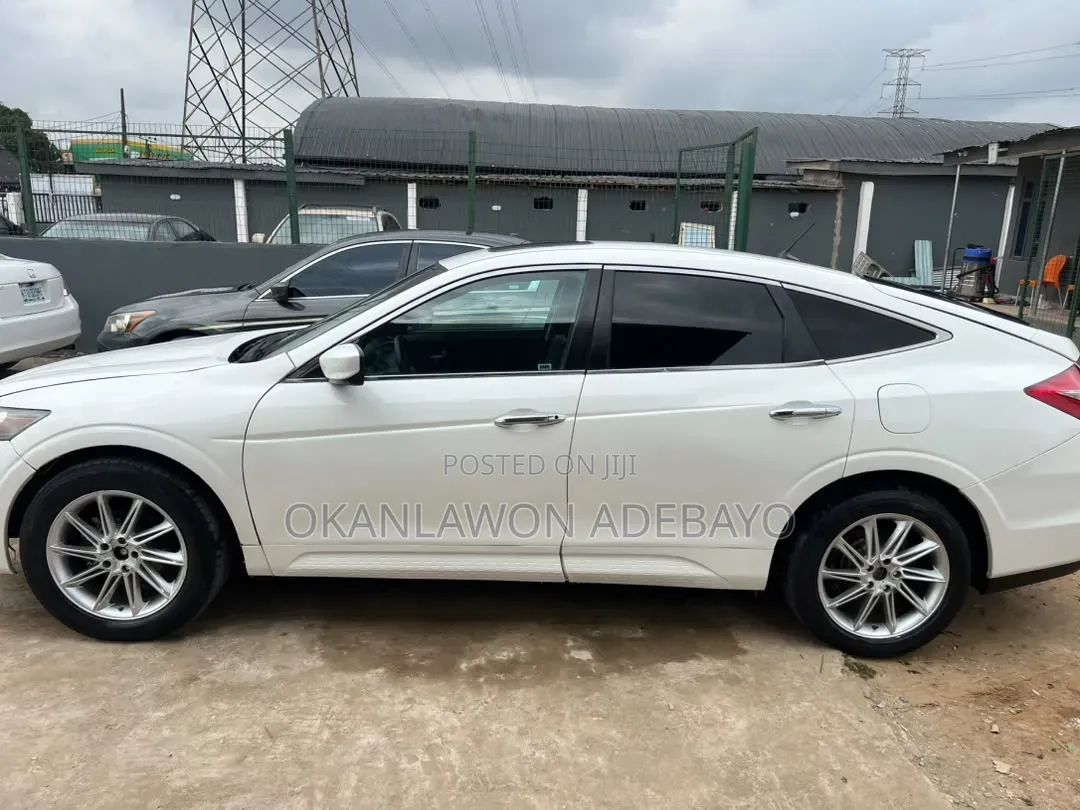 Honda Crosstour 2010 White