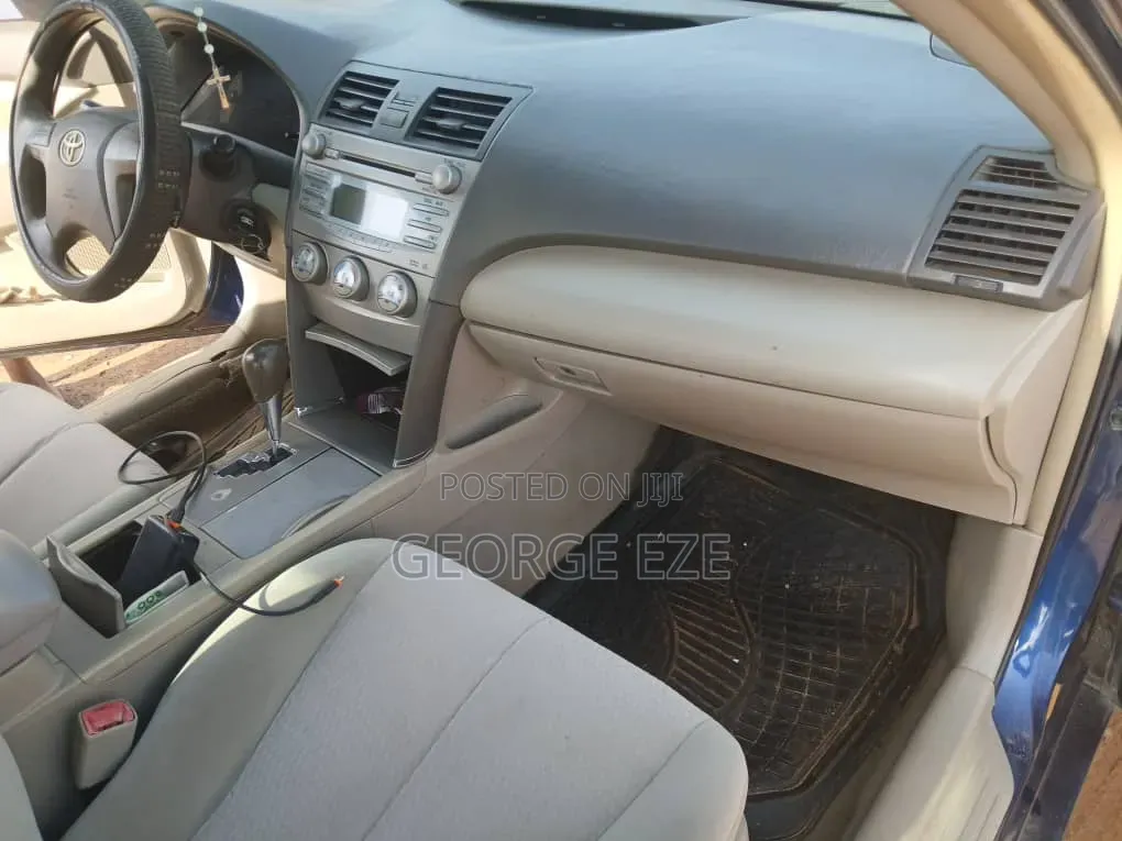 Toyota Camry 2011 Blue