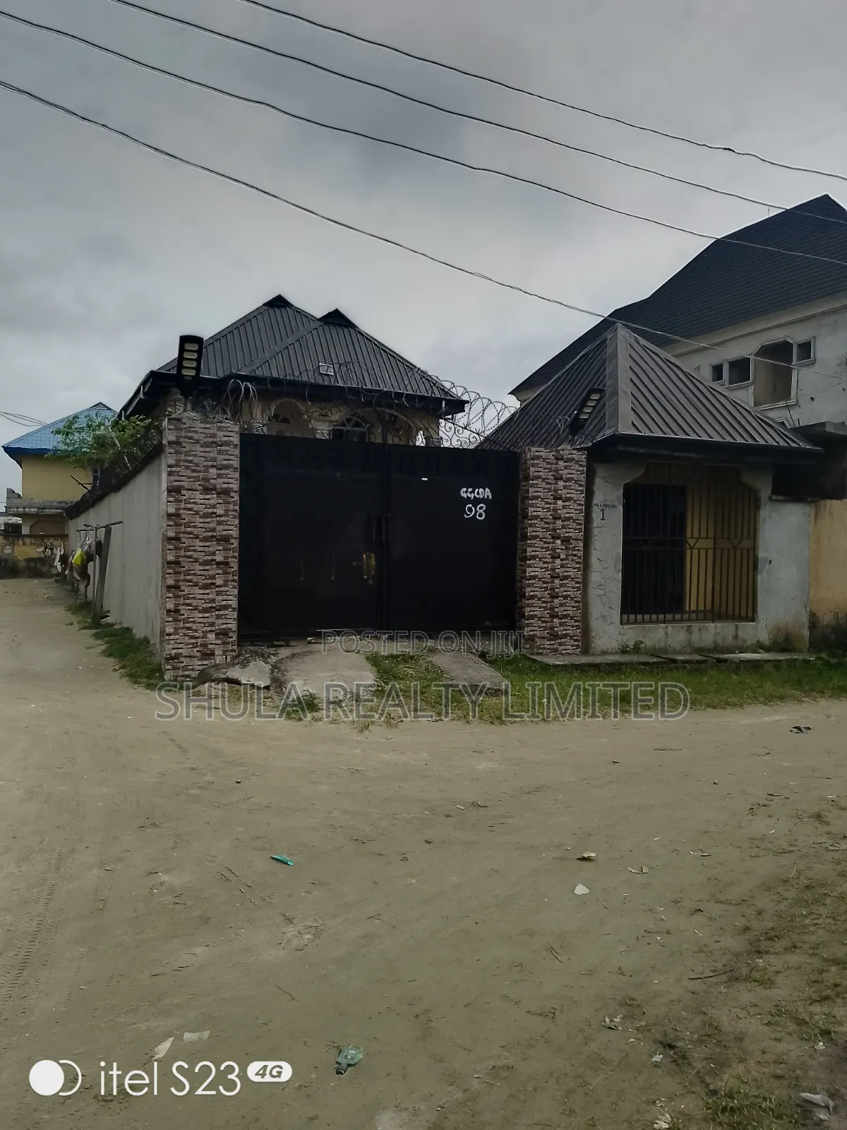 Furnished 5bdrm House in Ojo for sale