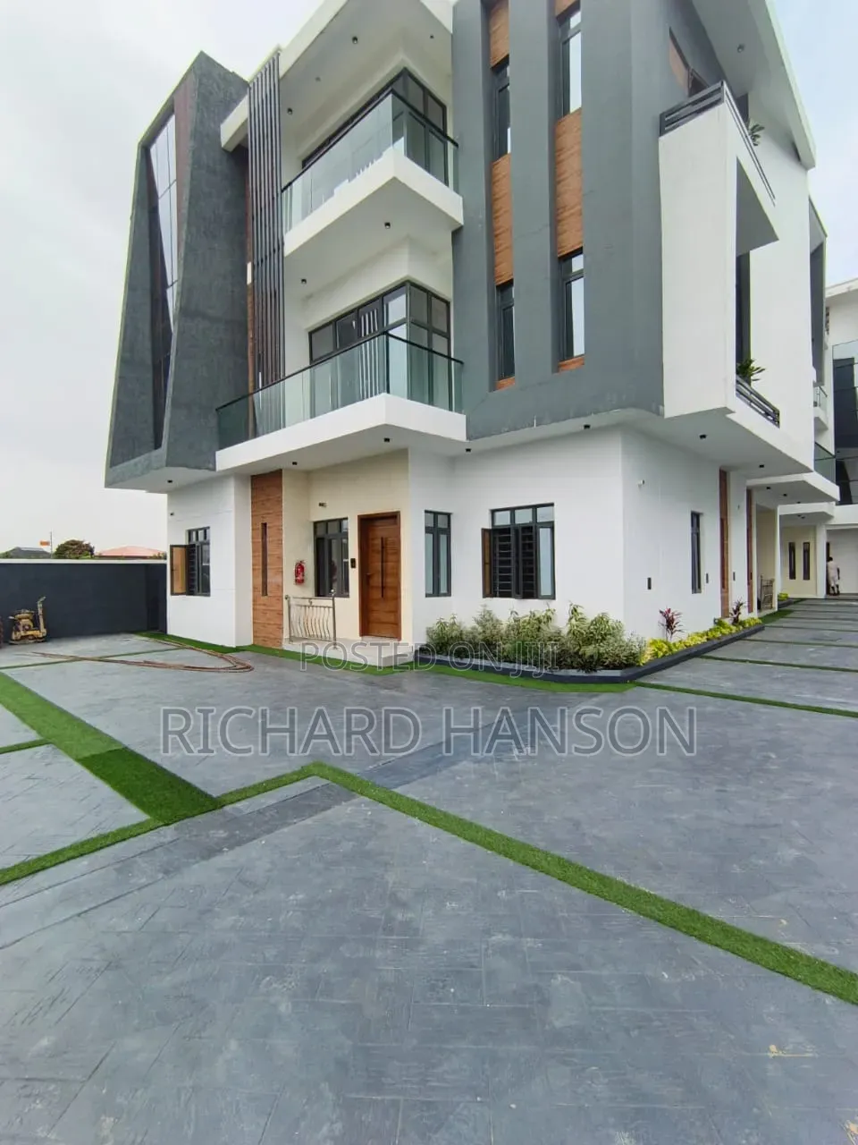 3bdrm Apartment in Secured, Abraham Adesanya Estate for rent