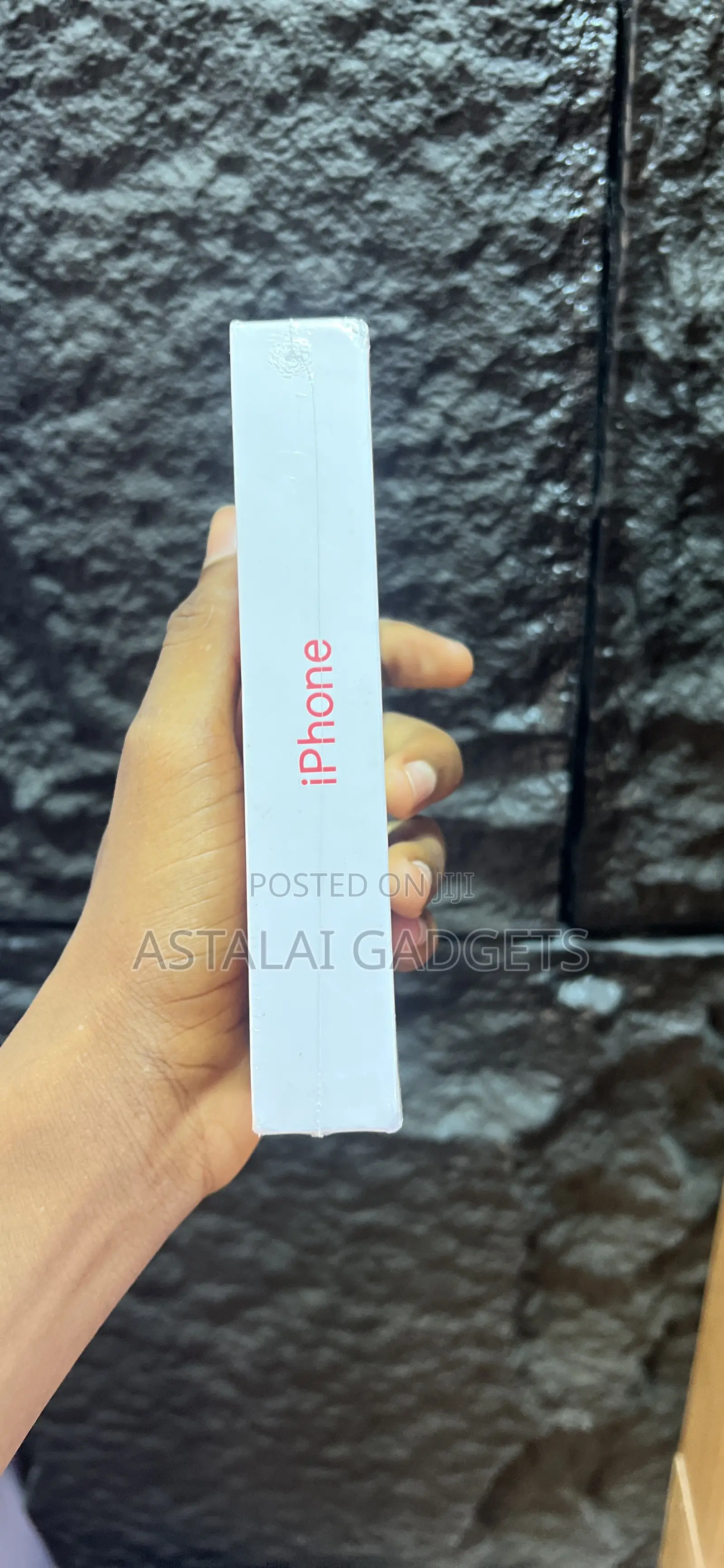 New Apple iPhone 13 128 GB Red